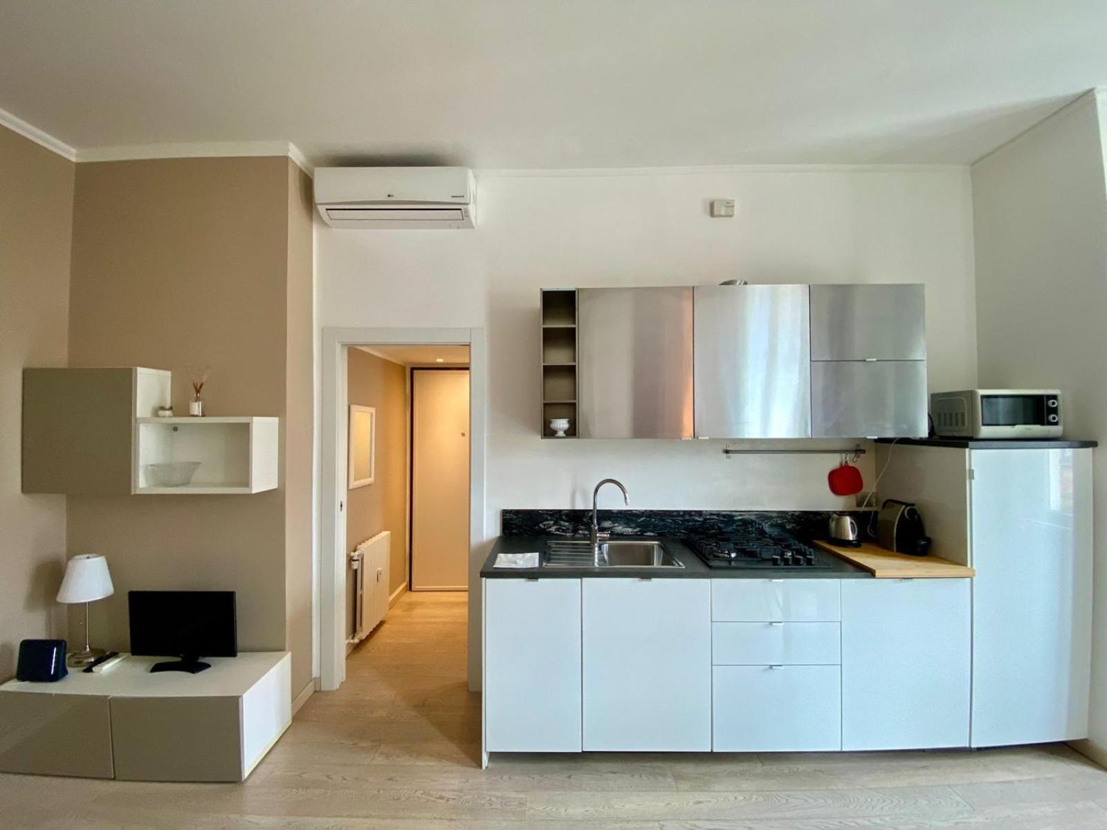 Piazzale Susa Bright Flat con Veranda Mailand Exterior foto