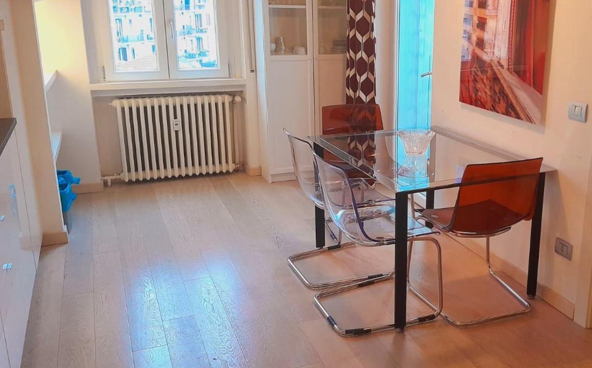 Piazzale Susa Bright Flat con Veranda Mailand Exterior foto